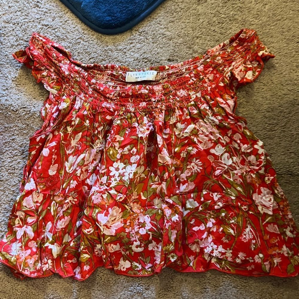 Flynn skye red floral blouse L